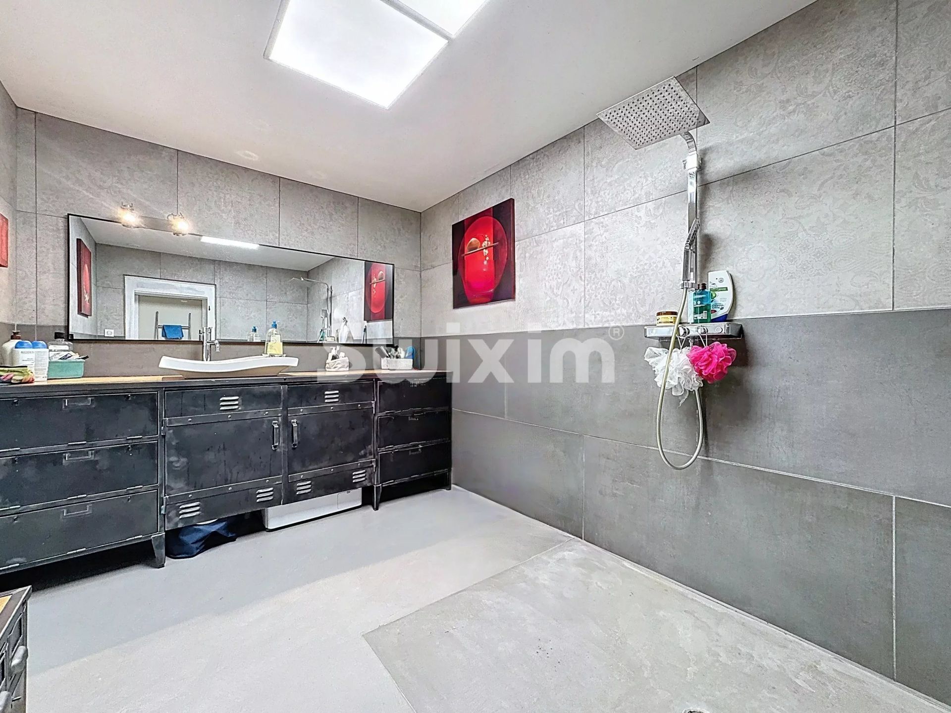 house for sale on Valserhône (01200)