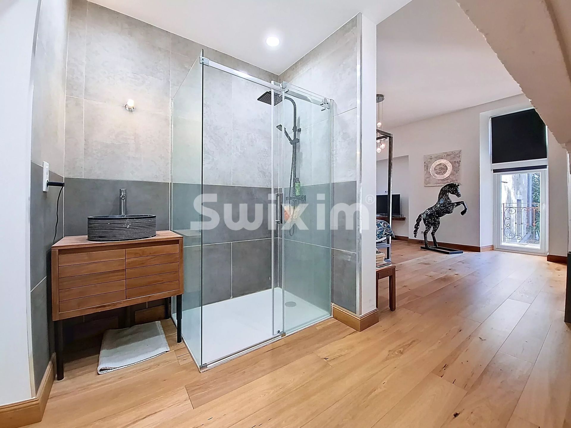 house for sale on Valserhône (01200)