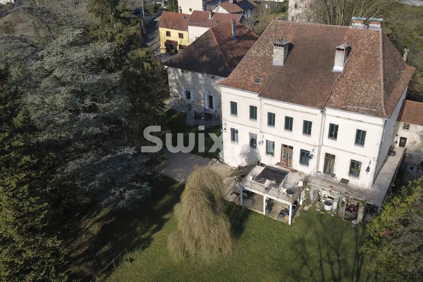 house for sale on Valserhône (01200)