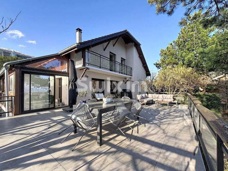 Venta Casa Crozet 8&nbsp;Salas 221&nbsp;m²