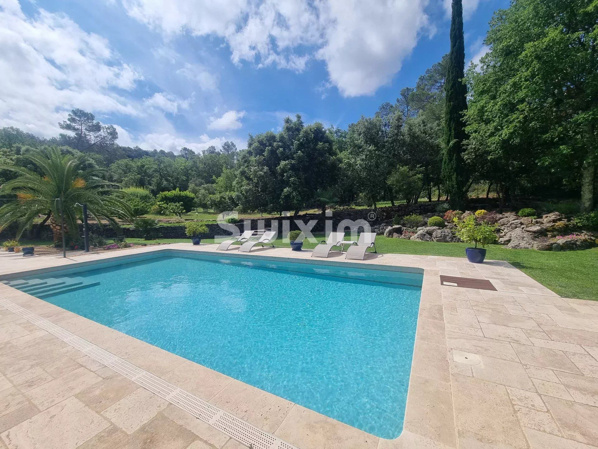 house 6 Rooms for sale on Les Arcs (83460)