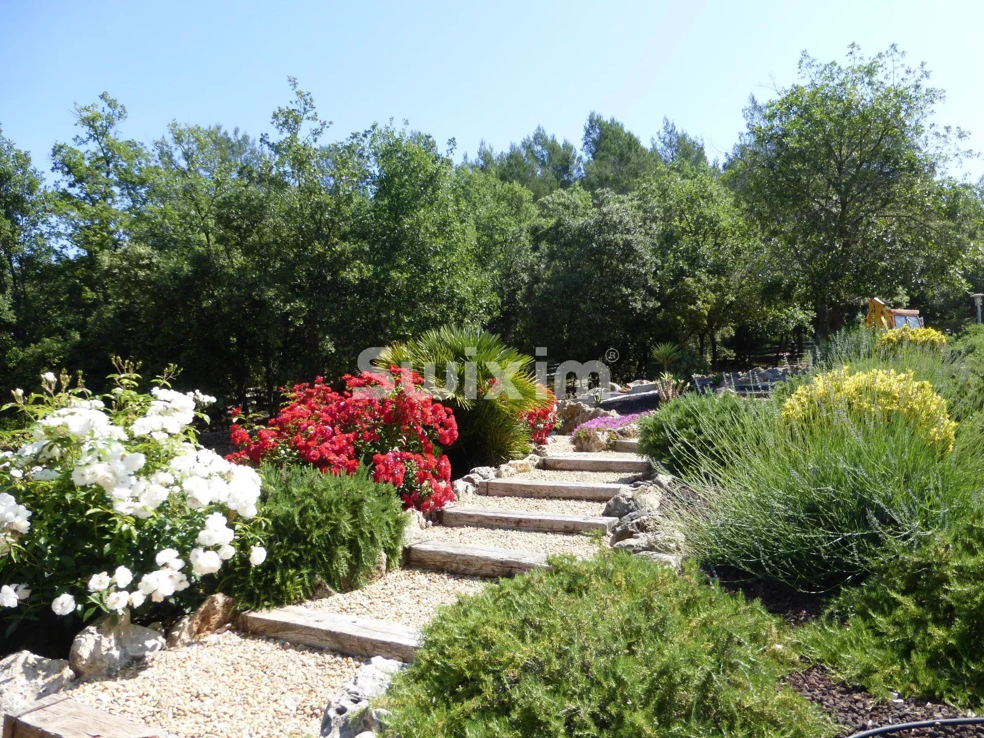 house 6 Rooms for sale on Les Arcs (83460)