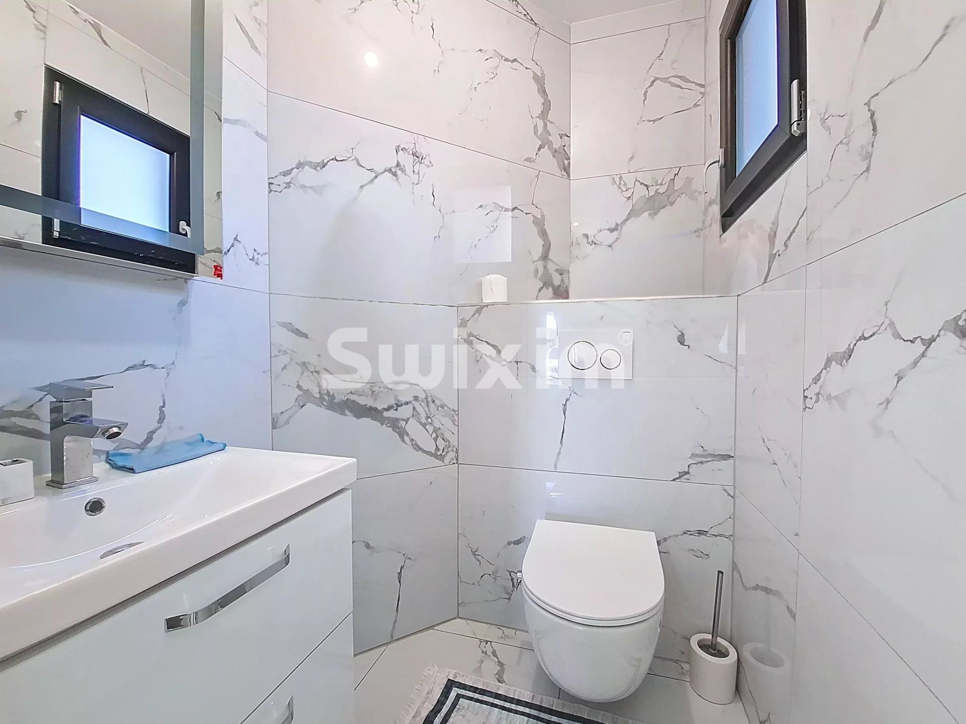 house 5 Rooms for sale on Brion (01460)