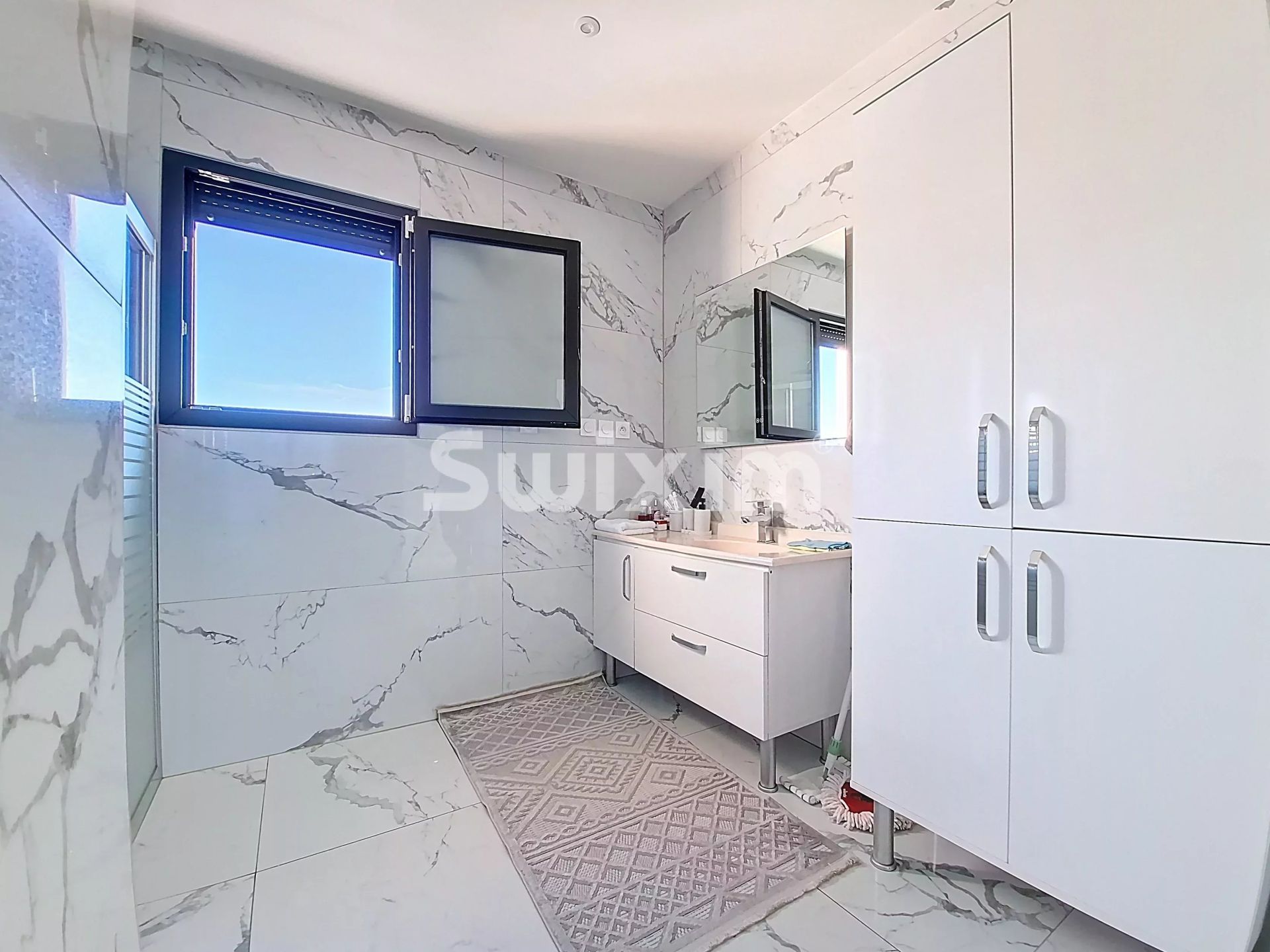 house 5 Rooms for sale on Brion (01460)