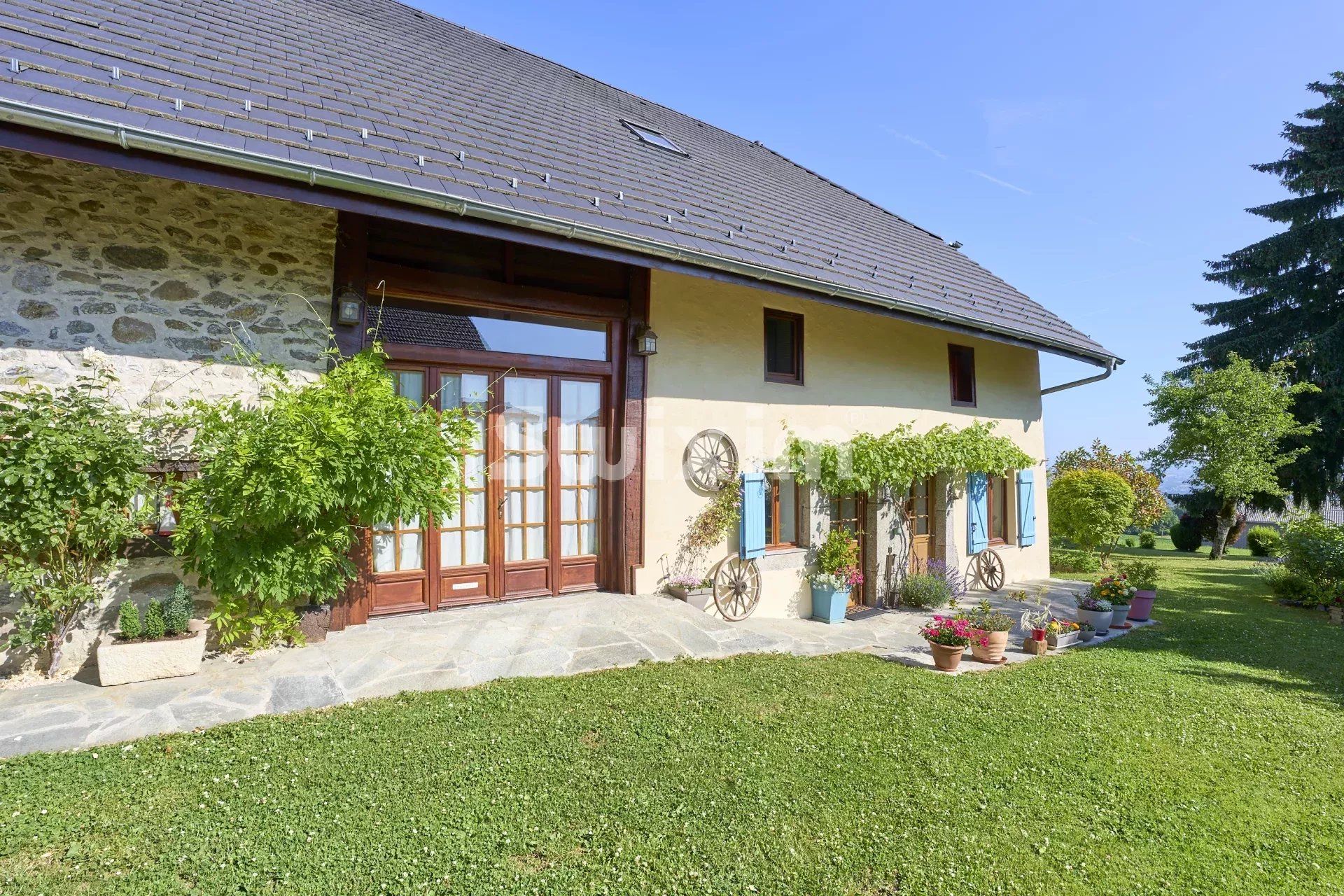 maison 10 Pièces en vente sur Reignier-Ésery (74930)