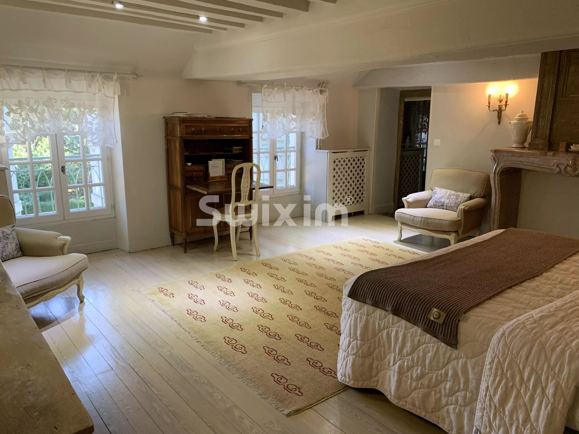 propiedad 24 Salas en venta en Givry (71640)