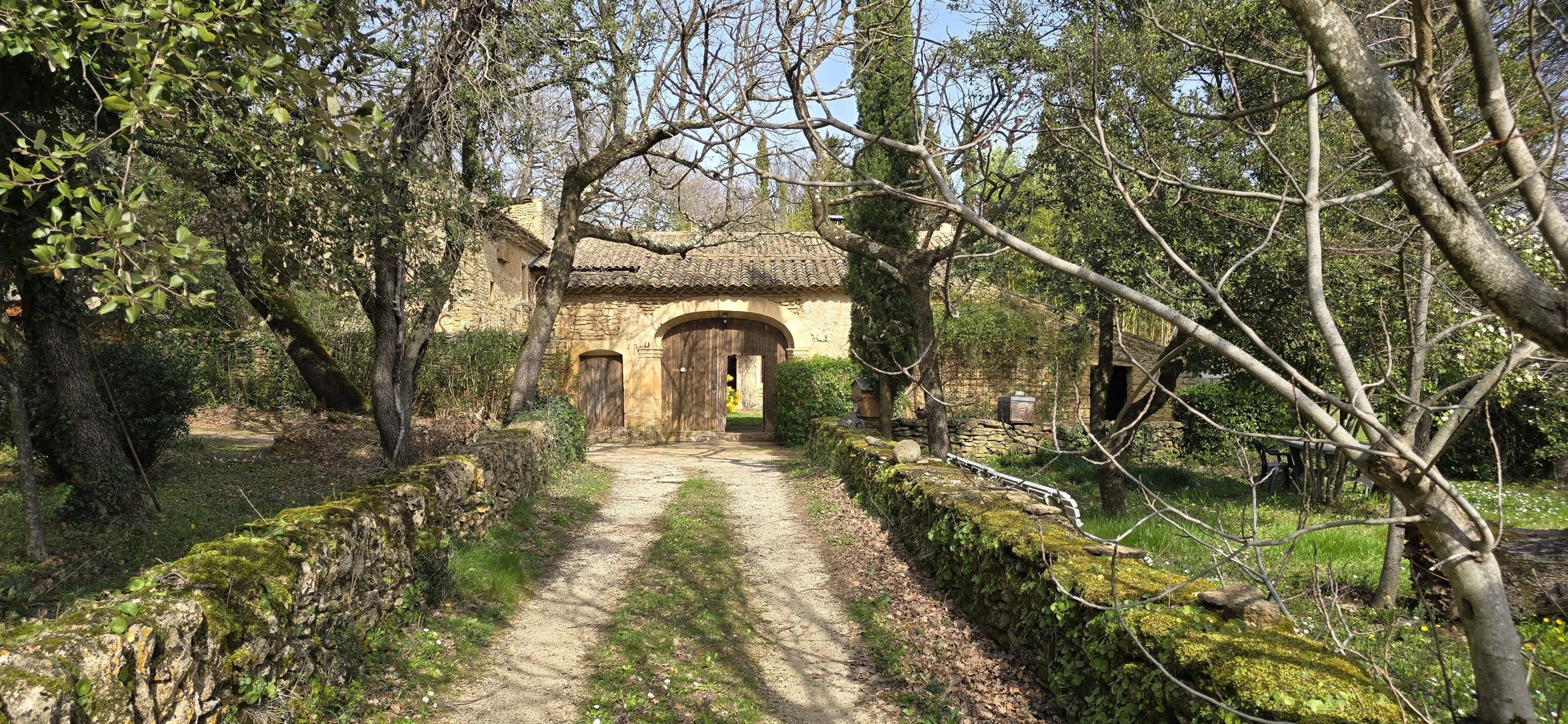 mas 4 Quartos para venda sobre Grignan (26230)