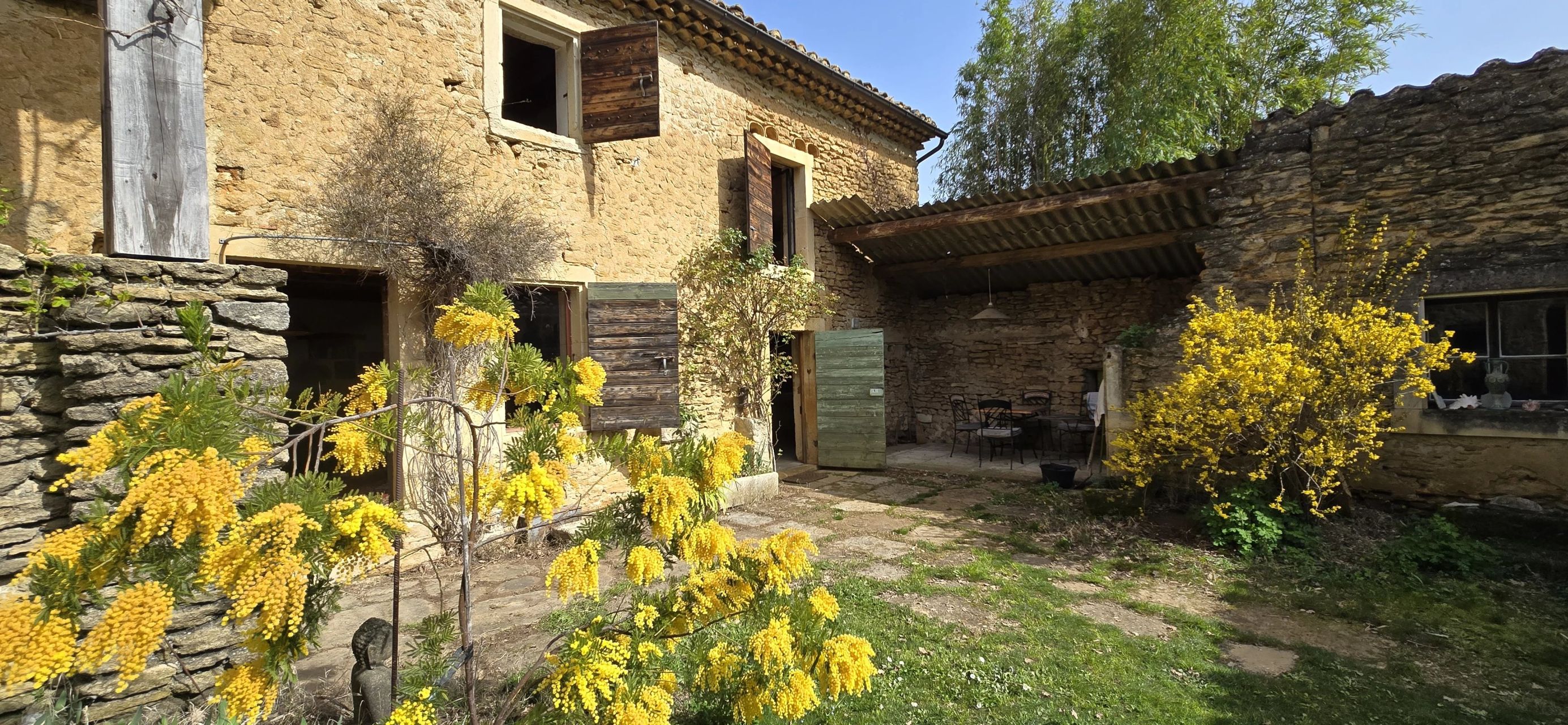 mas 4 Quartos para venda sobre Grignan (26230)