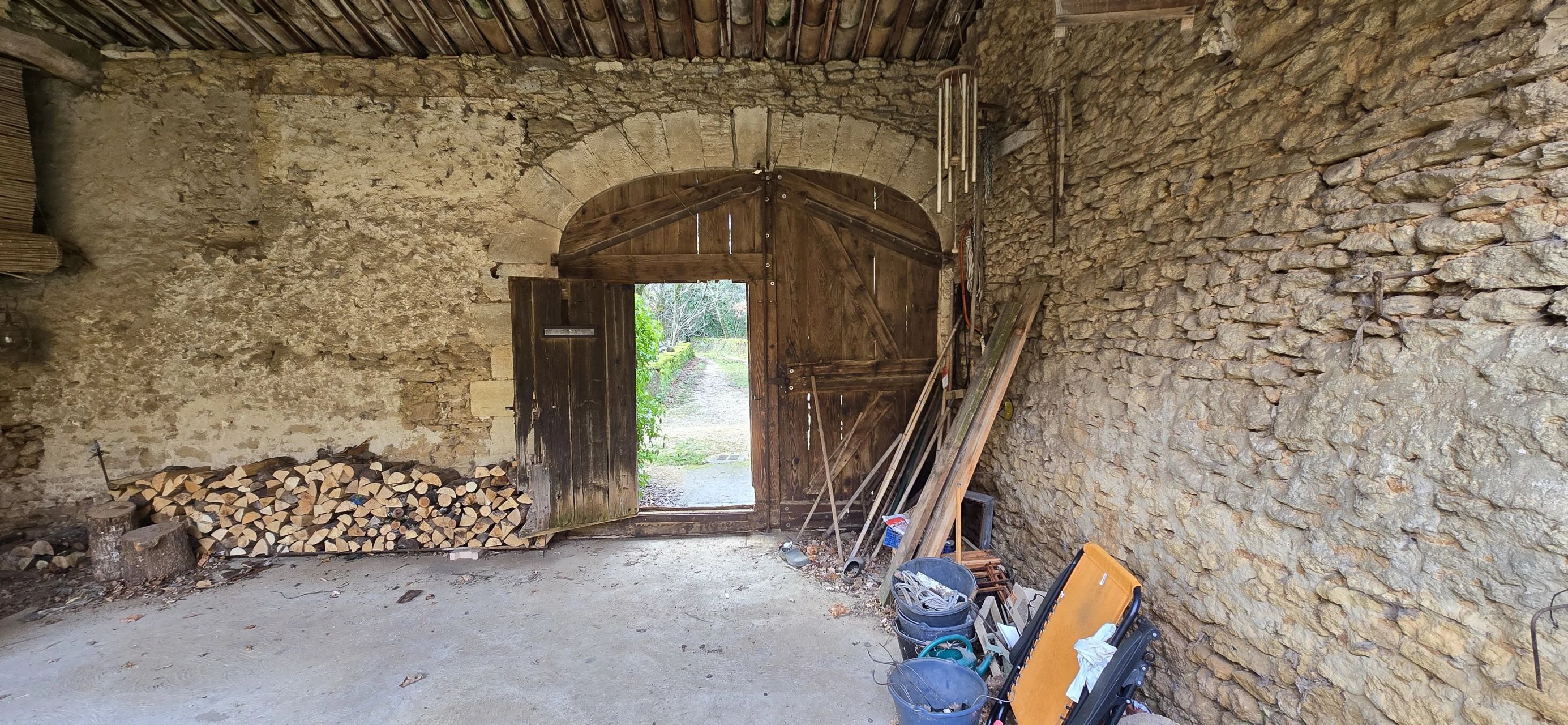 mas 4 Quartos para venda sobre Grignan (26230)