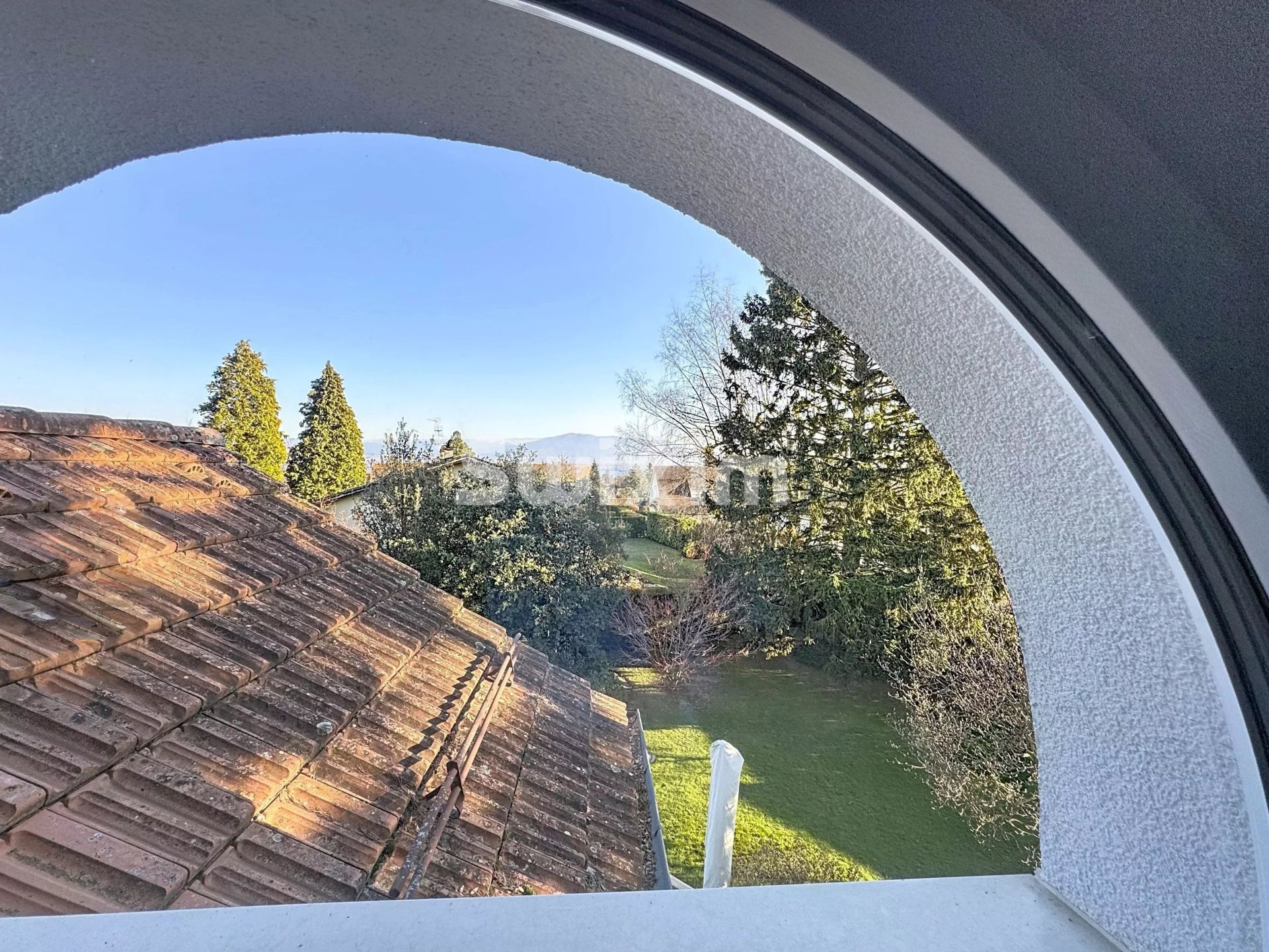 villa 11 Salas en venta en Coppet (1296)