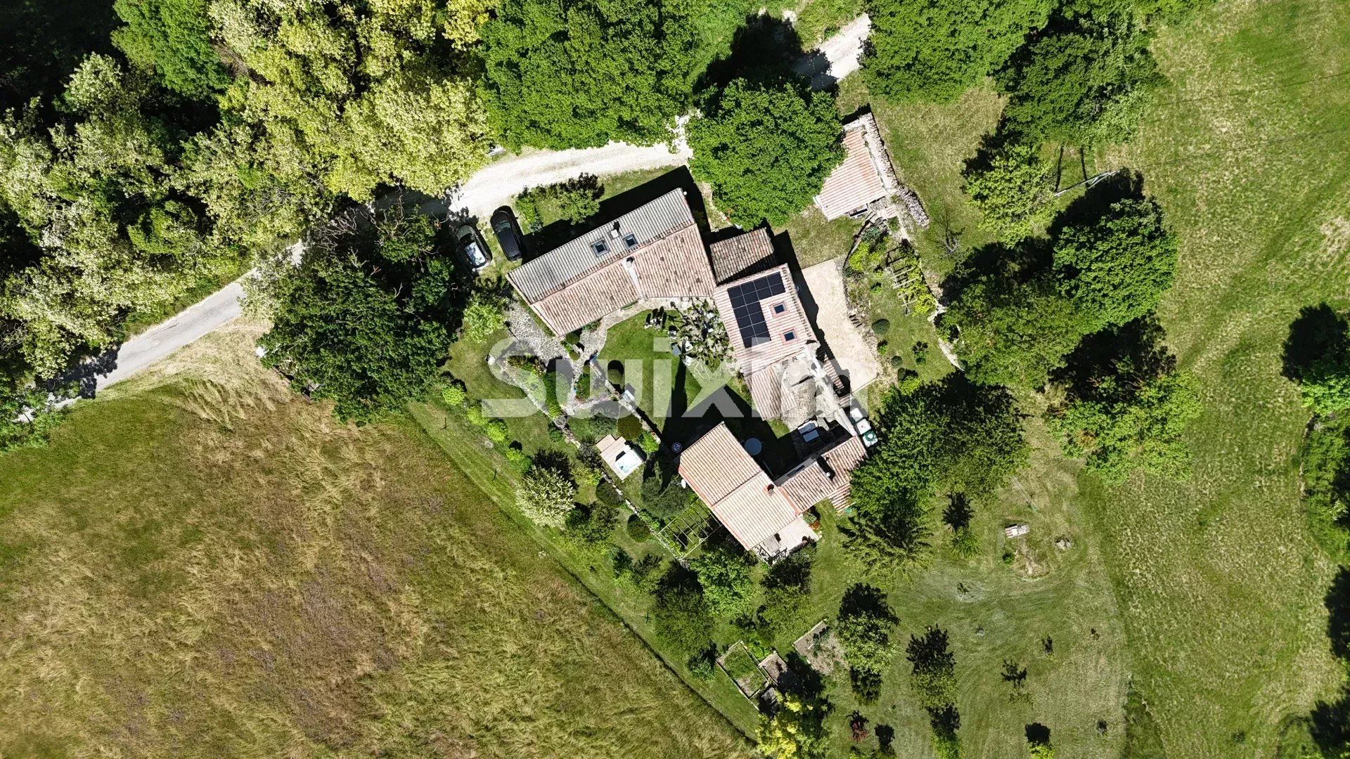 property 10 Rooms for sale on Roynac (26450)