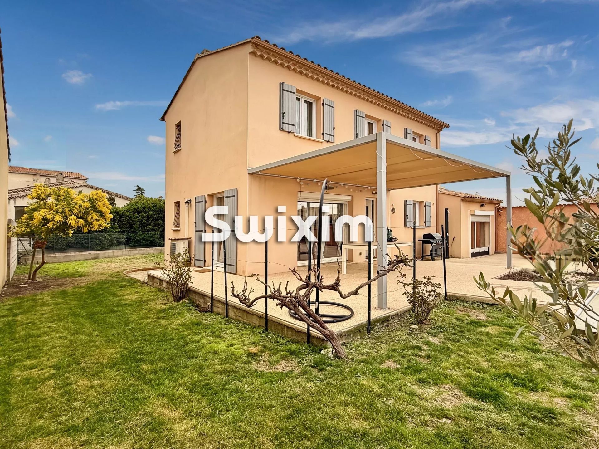 house 5 Rooms for sale on Pierrelatte (26700)