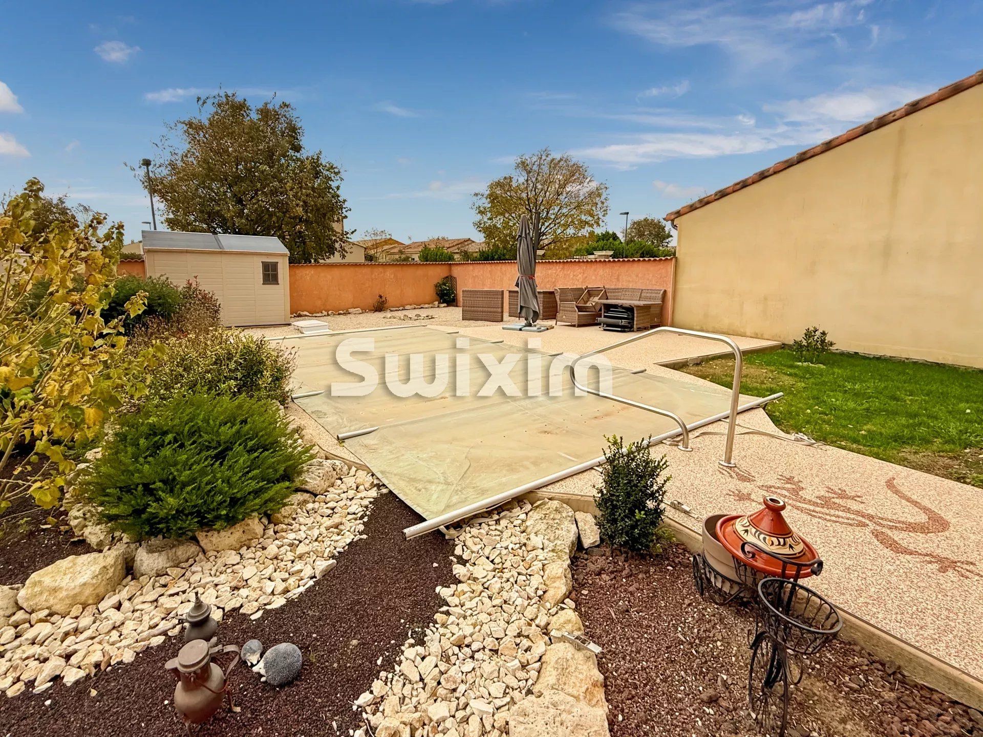 house 5 Rooms for sale on Pierrelatte (26700)