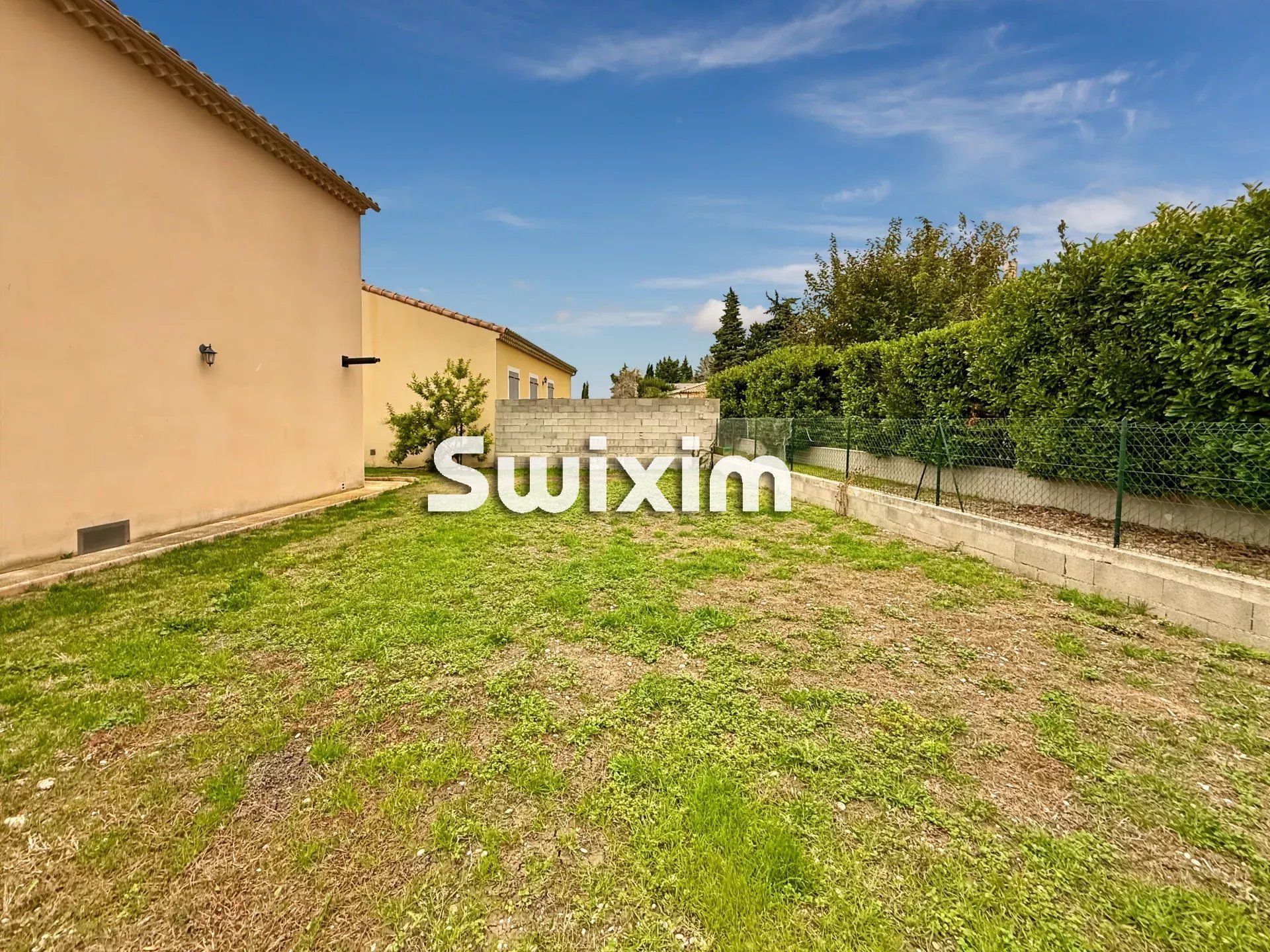 house 5 Rooms for sale on Pierrelatte (26700)