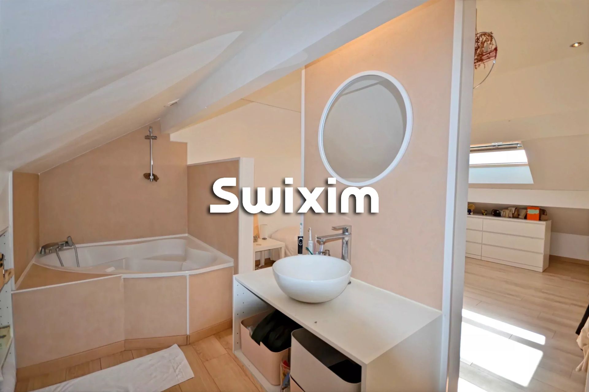 casa 5 Camere in vendita su Vaulx (74150)