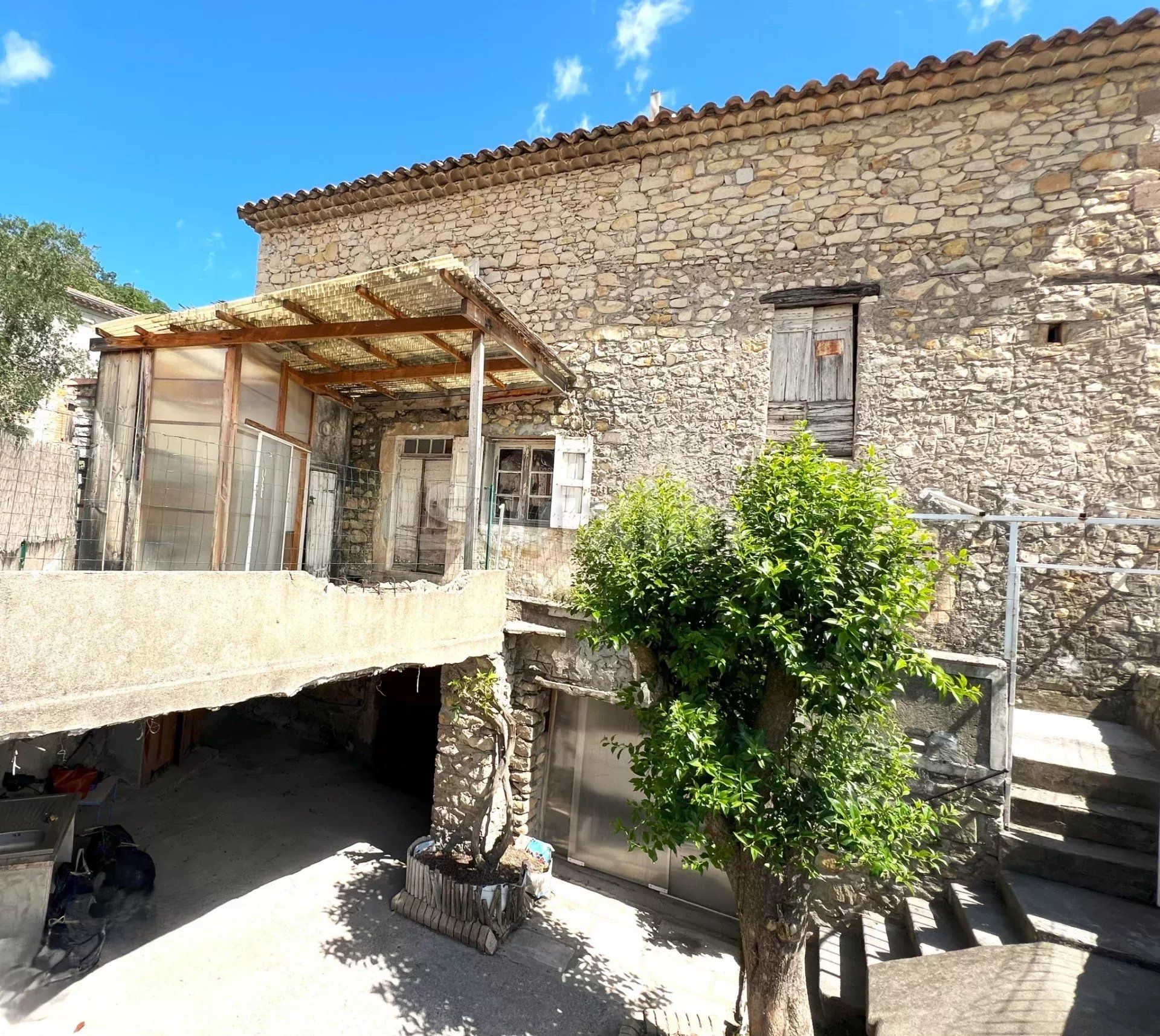 maison 7 Pièces en vente sur Vézénobres (30360)