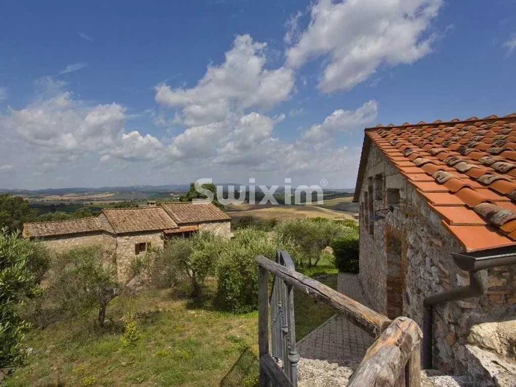 propriété 30 Pièces en vente sur Monteriggioni (53035)