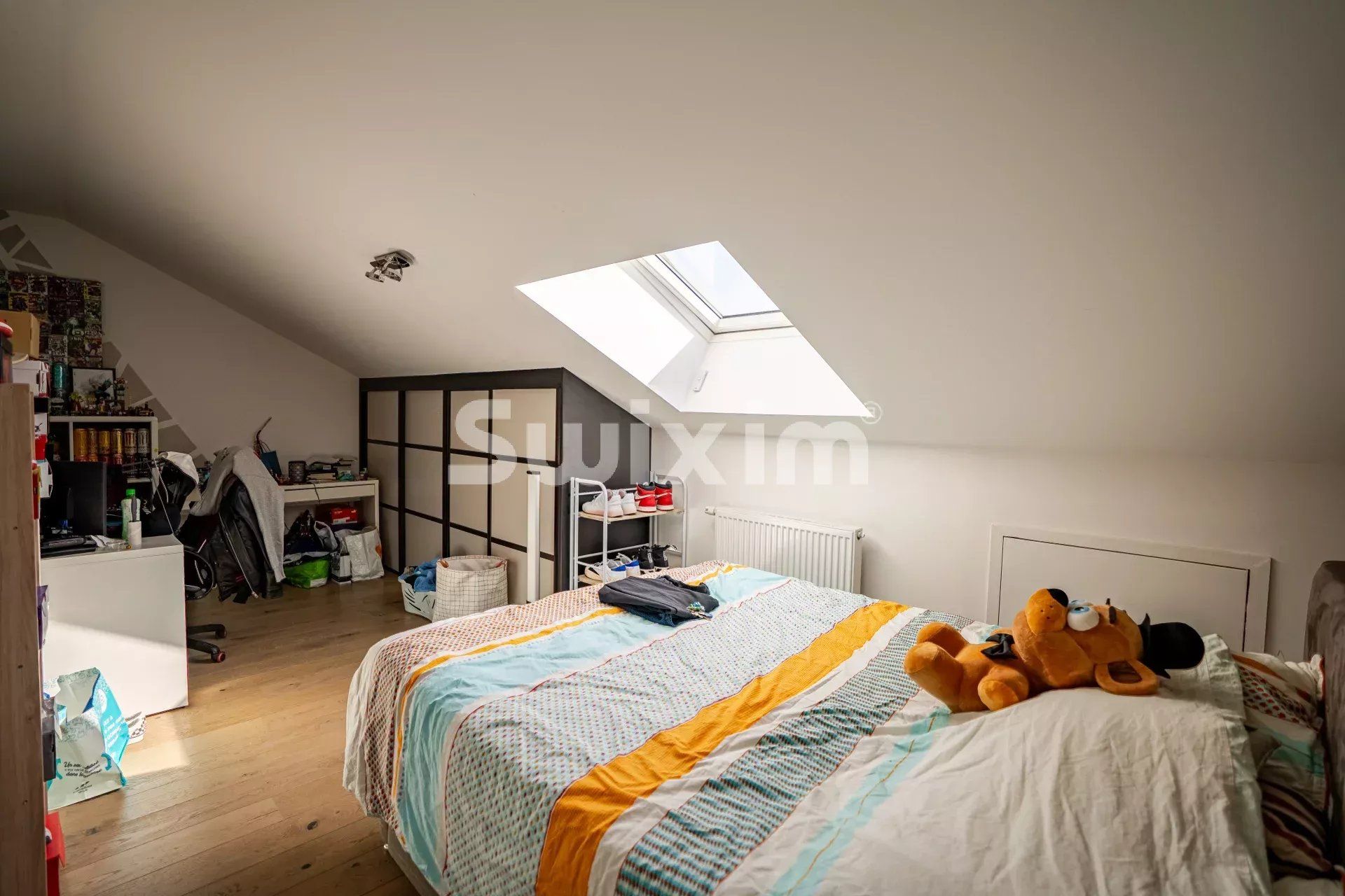 apartment 4 Rooms for sale on Chevry (01170)