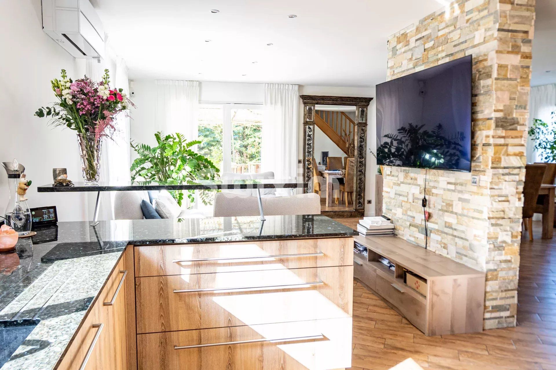 house 5 Rooms for sale on Massongy (74140)