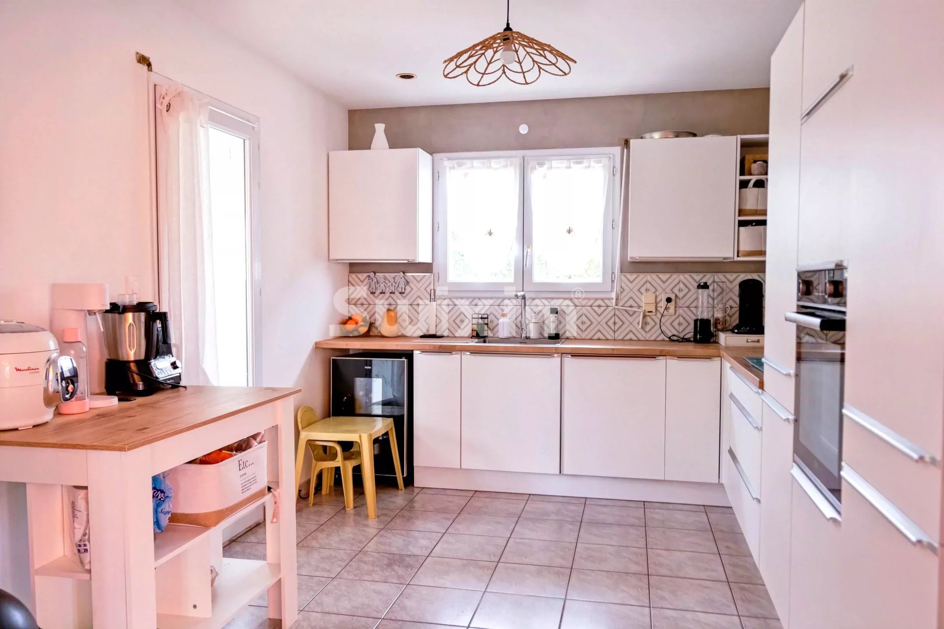 house 6 Rooms for sale on Évian-les-Bains (74500)