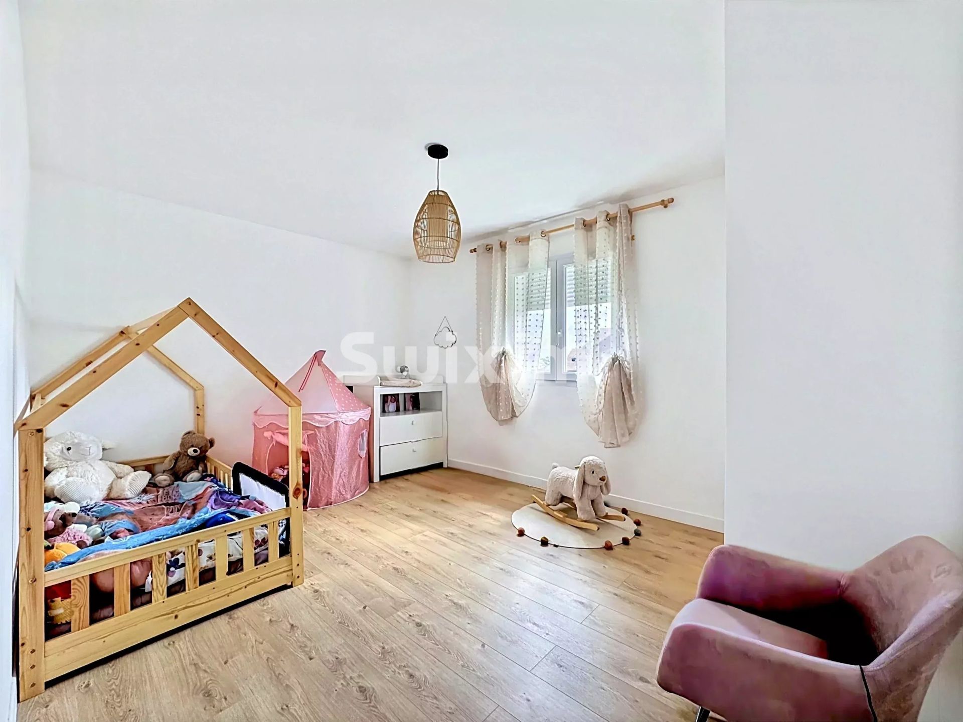casa 6 Camere in vendita su Neuvecelle (74500)
