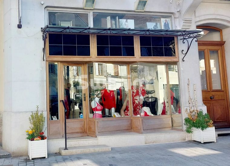 Vendita Locale commerciale Divonne-les-Bains 1&nbsp;camera 24.89&nbsp;m²