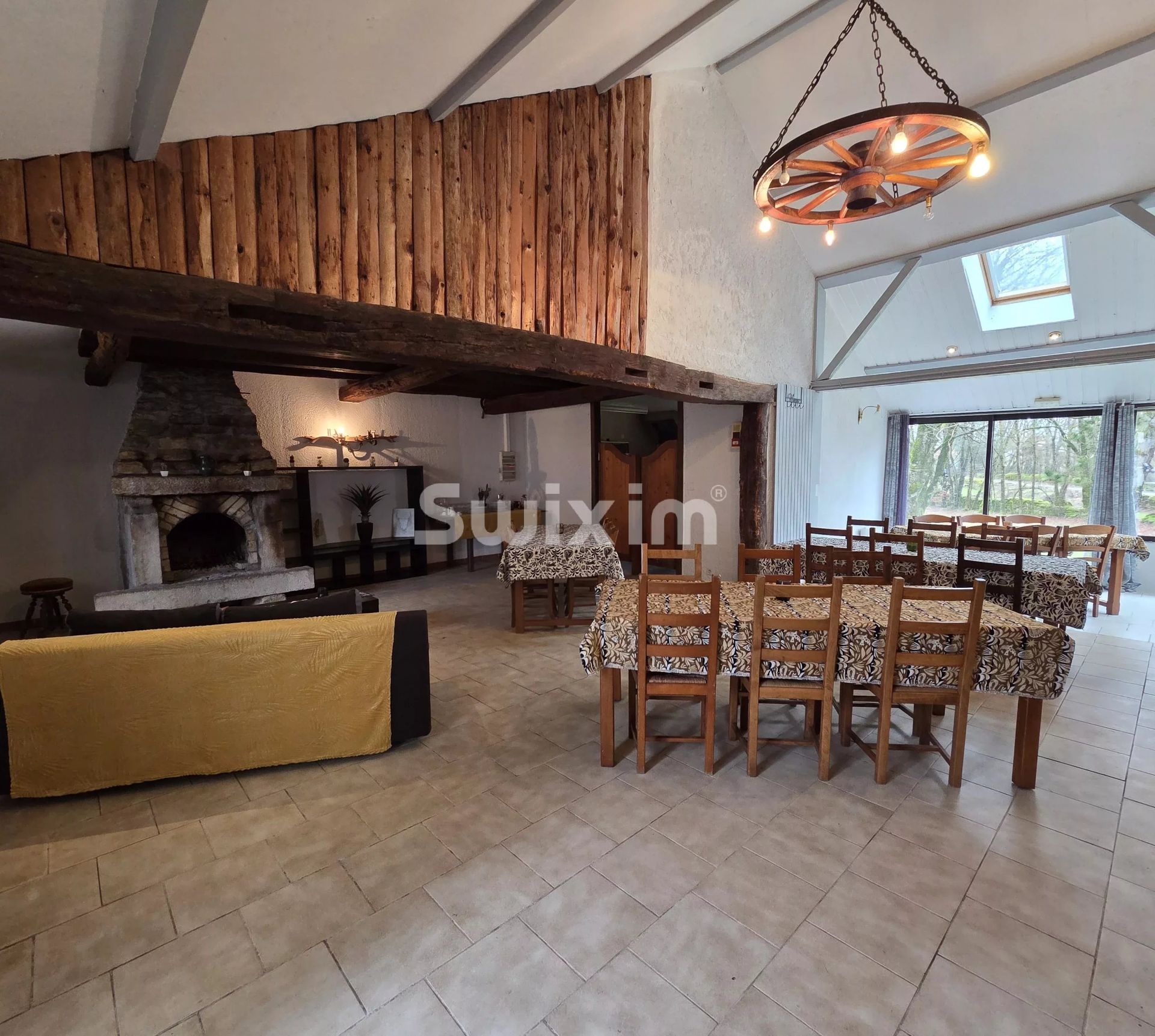 casa 11 Camere in vendita su Fay-en-Montagne (39800)