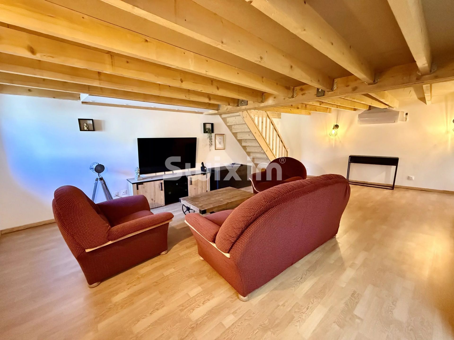 house 5 Rooms for sale on Marmeaux (89420)