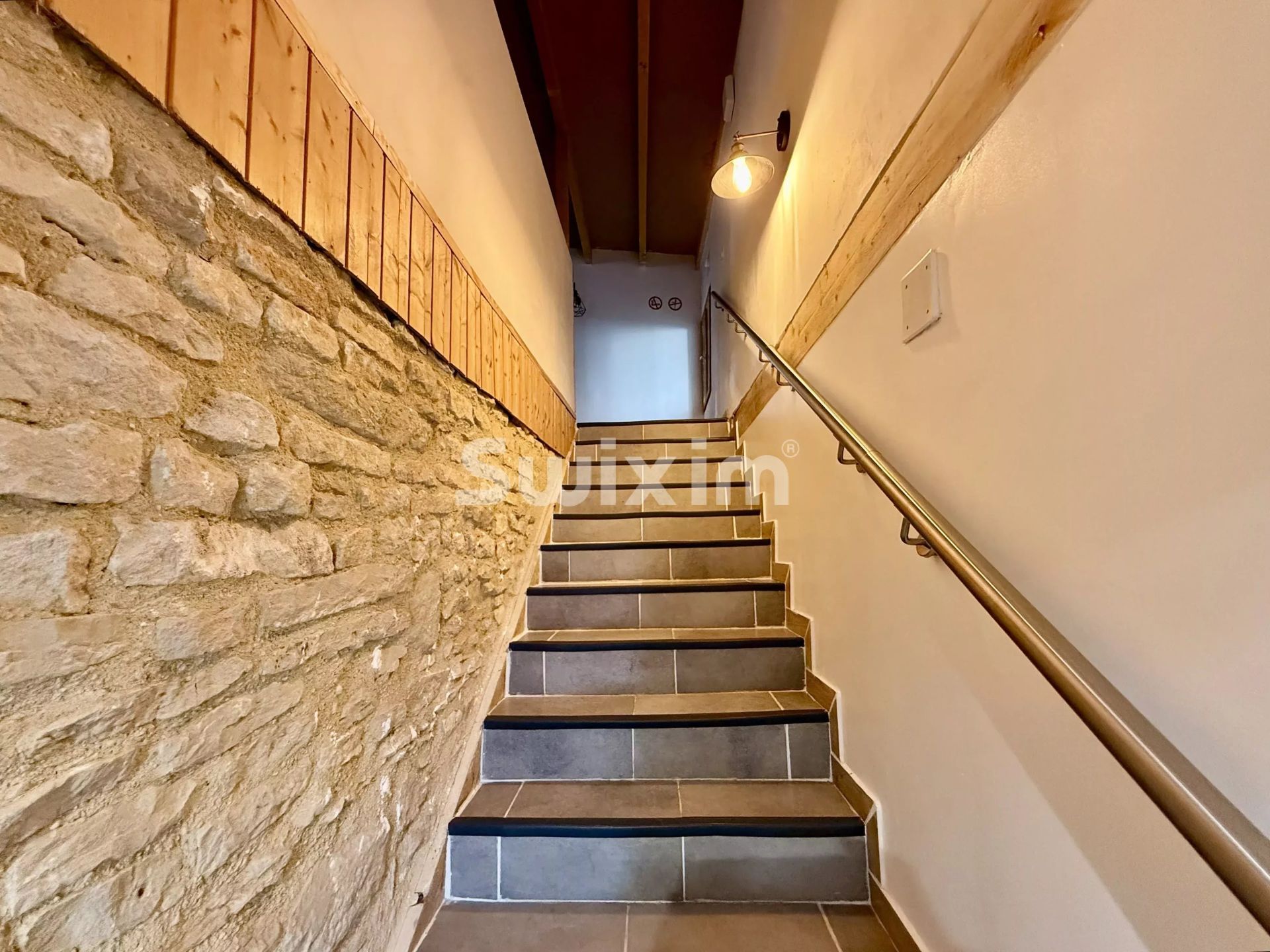 house 5 Rooms for sale on Marmeaux (89420)