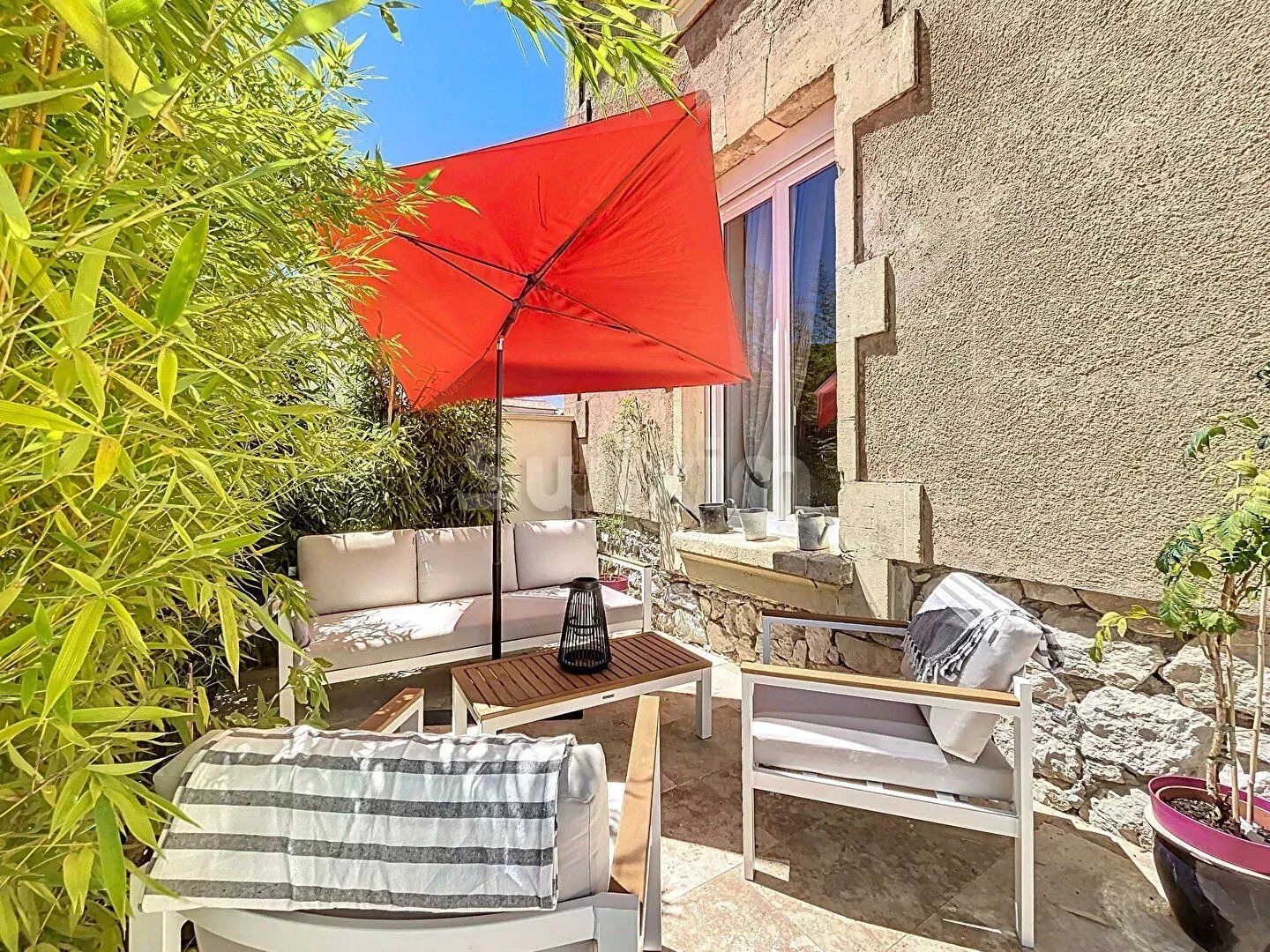 casa 5 Salas en venta en Uzès (30700)