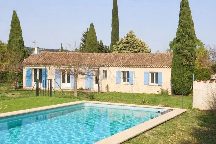 villa 4 Camere in vendita su Rochefort-du-Gard (30650)