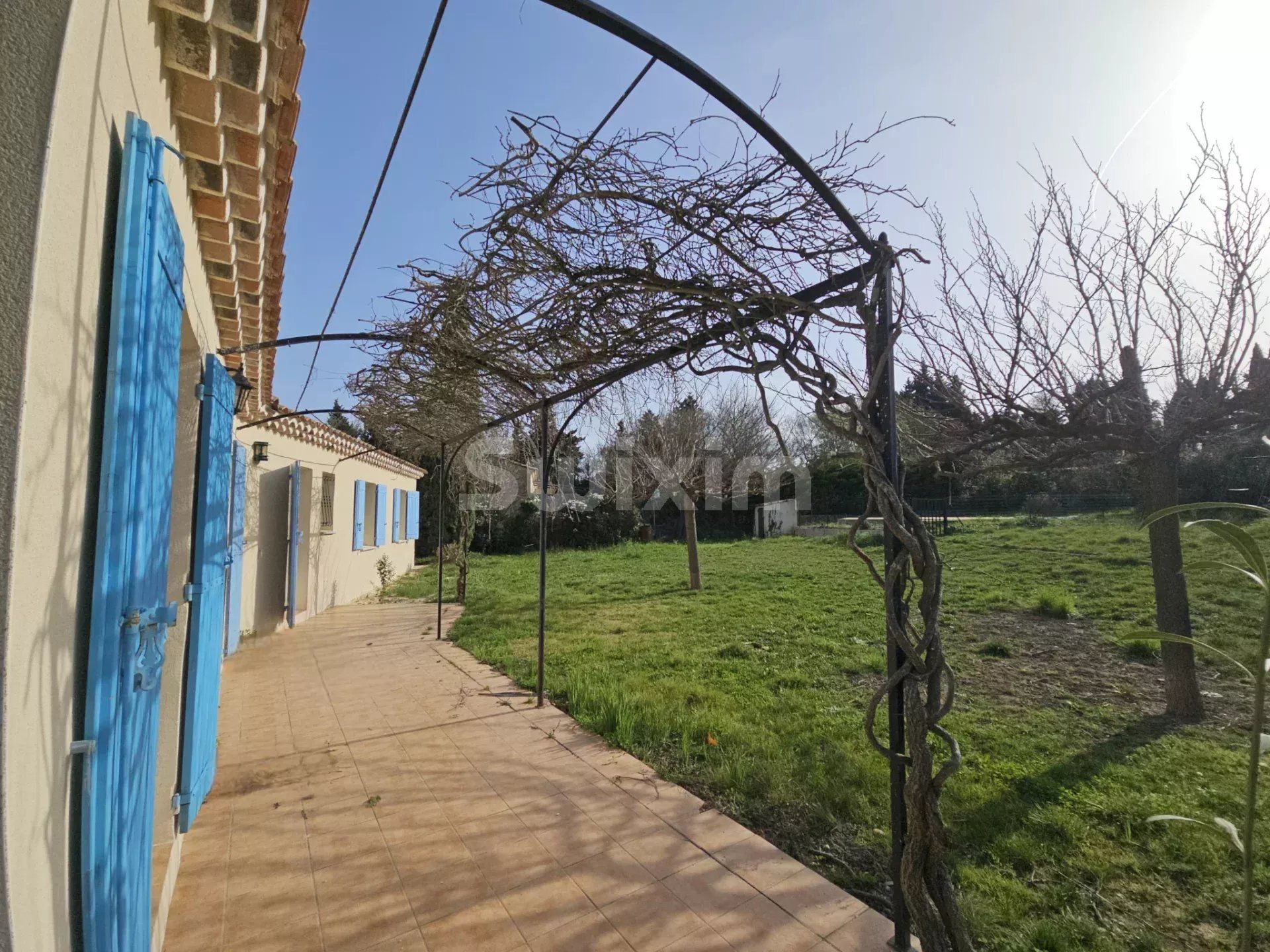 villa 4 Camere in vendita su Rochefort-du-Gard (30650)