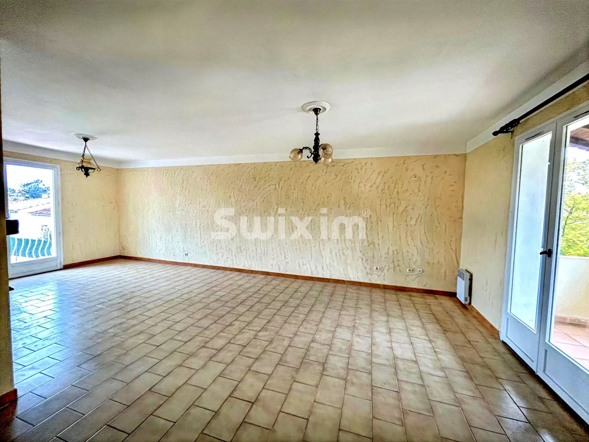 villa 9 Quartos para venda sobre Le Muy (83490)