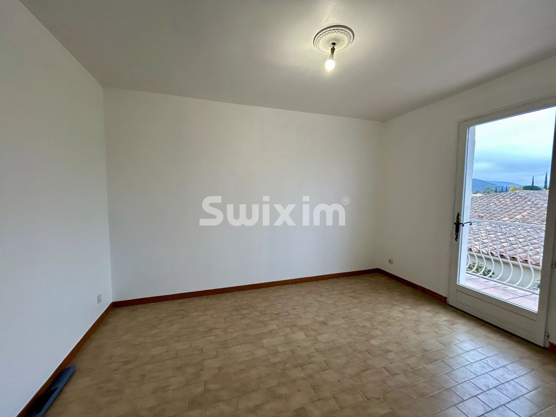 villa 9 Quartos para venda sobre Le Muy (83490)