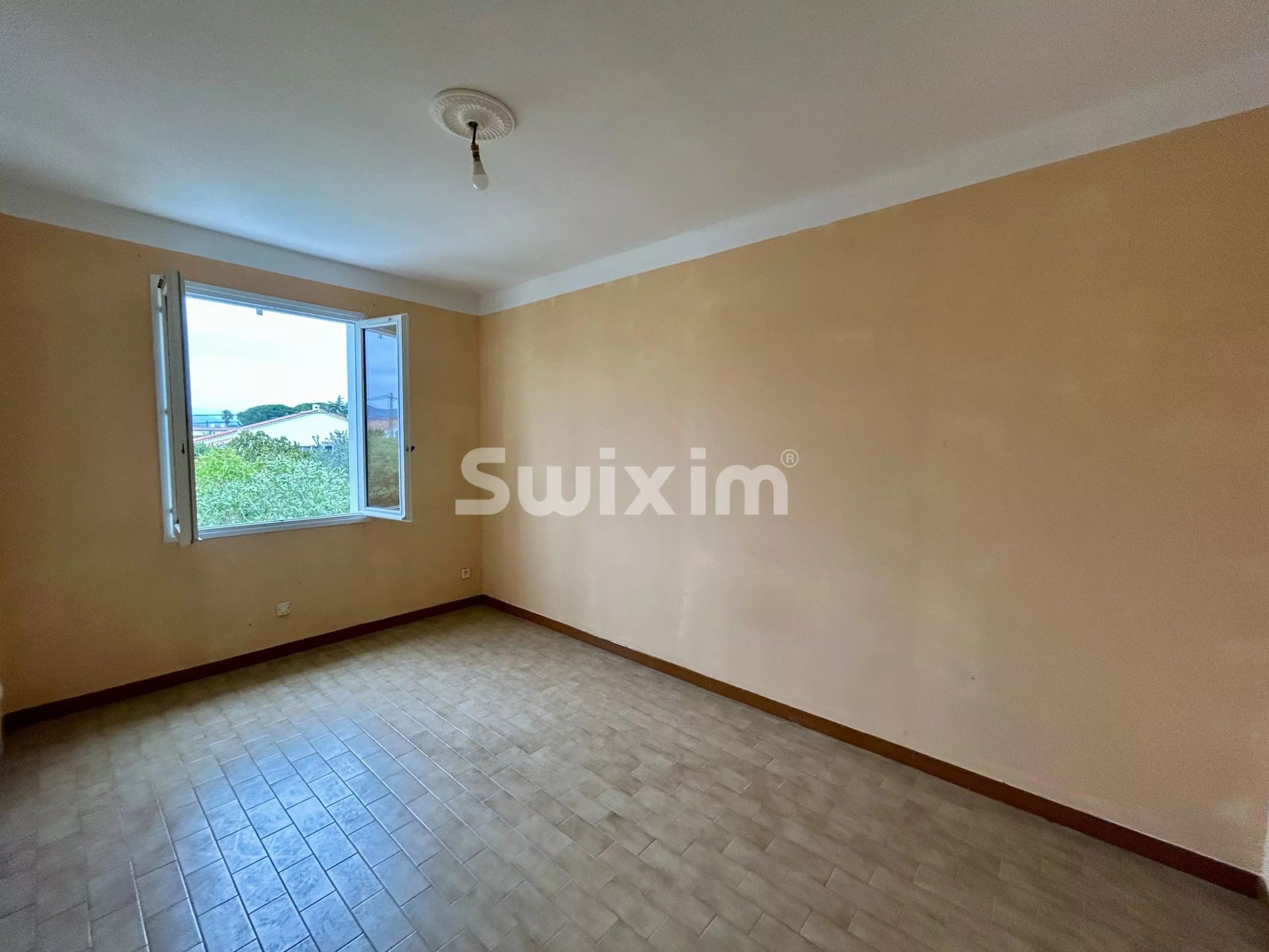 villa 9 Quartos para venda sobre Le Muy (83490)