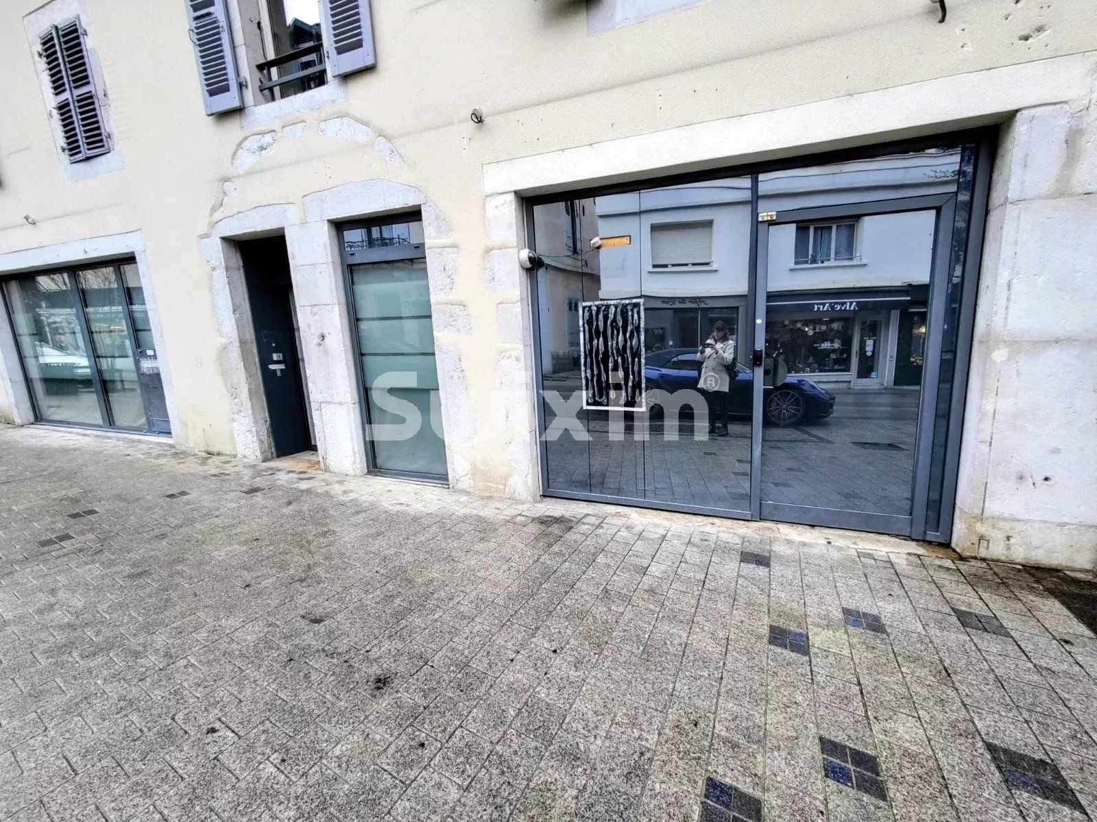commercial local for rent on Divonne-les-Bains (01220)
