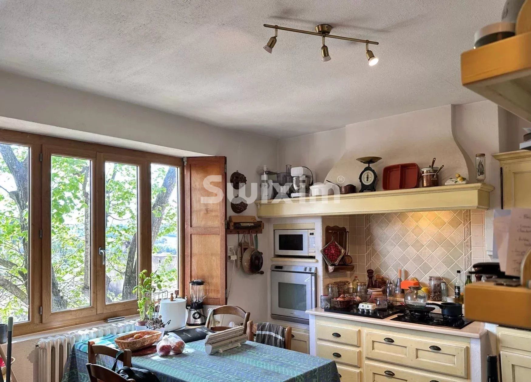 hôtel particulier 8 Pièces en vente sur Visan (84820)