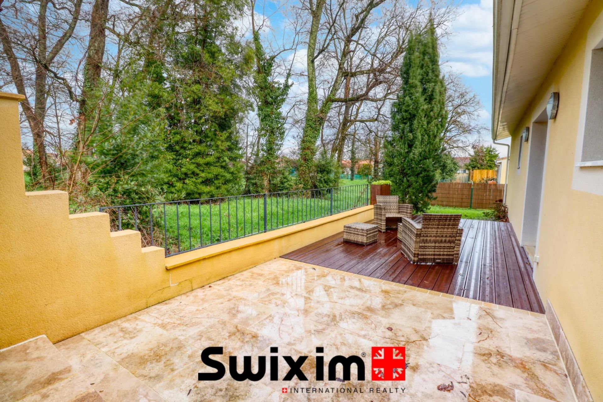 house 6 Rooms for sale on Ludon-Médoc (33290)