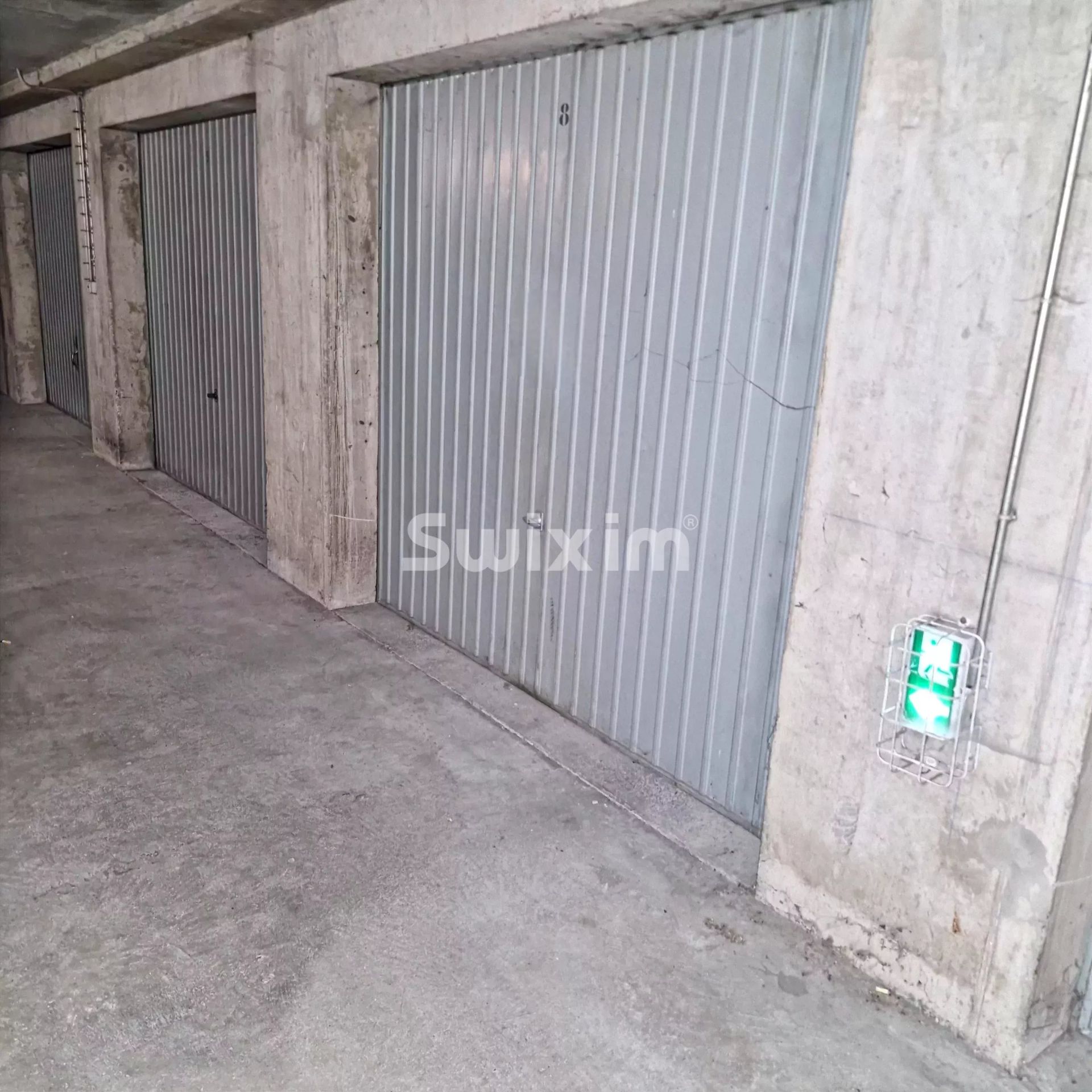 garage 1 room for sale on Annecy (74000)