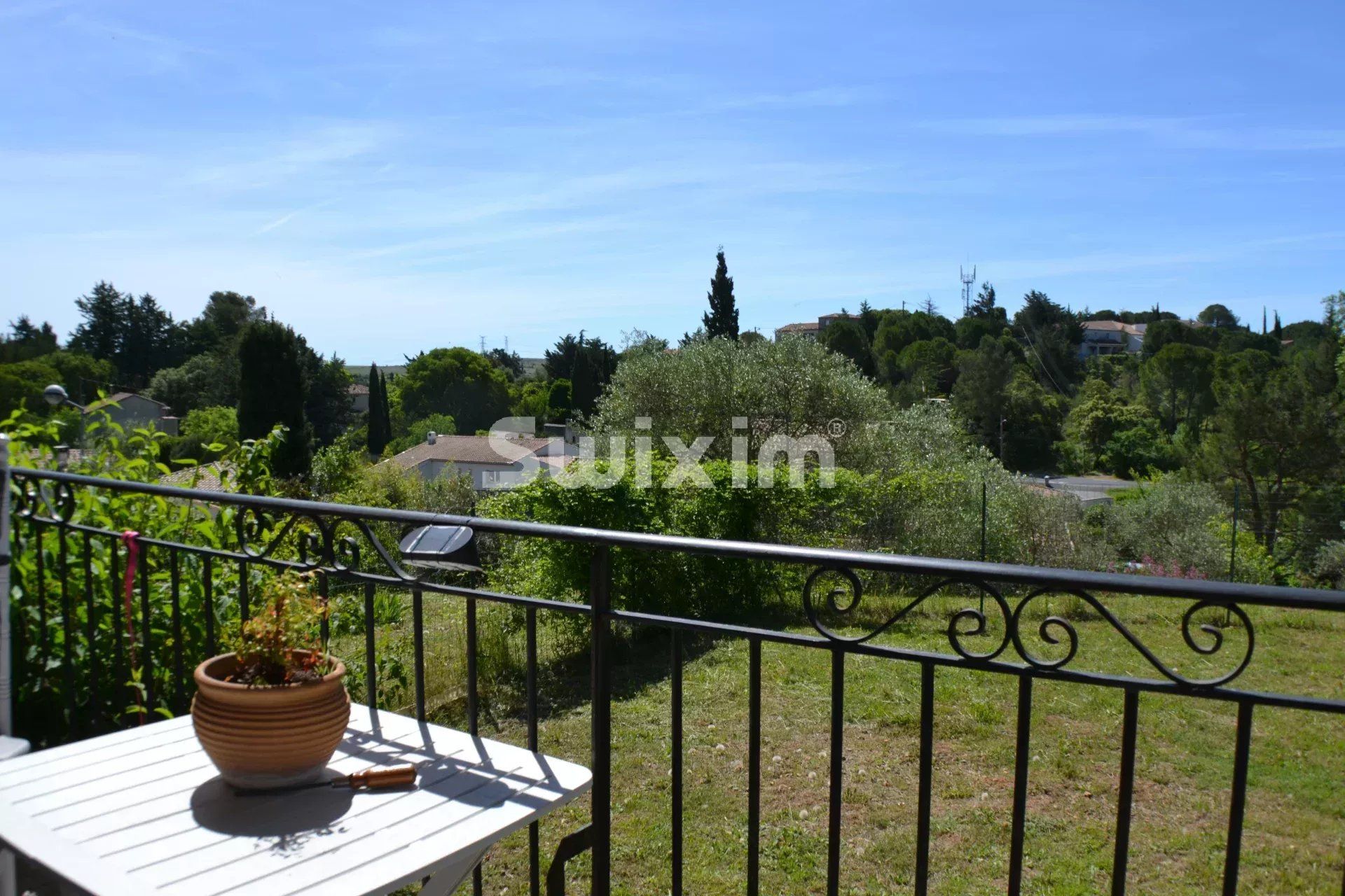 villa 4 Rooms for sale on Saint-Paul-et-Valmalle (34570)