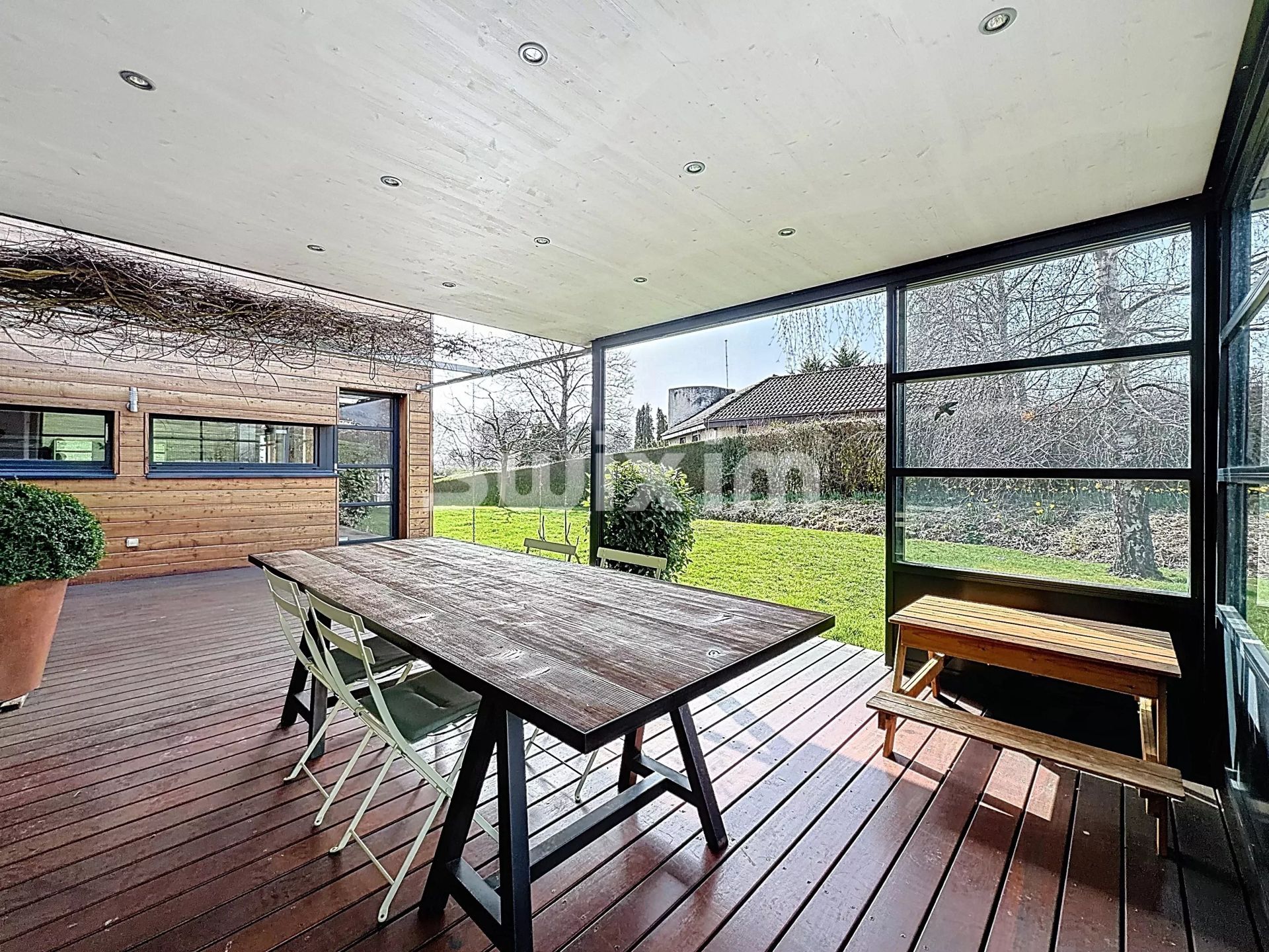 casa 8 Camere in vendita su Divonne-les-Bains (01220)