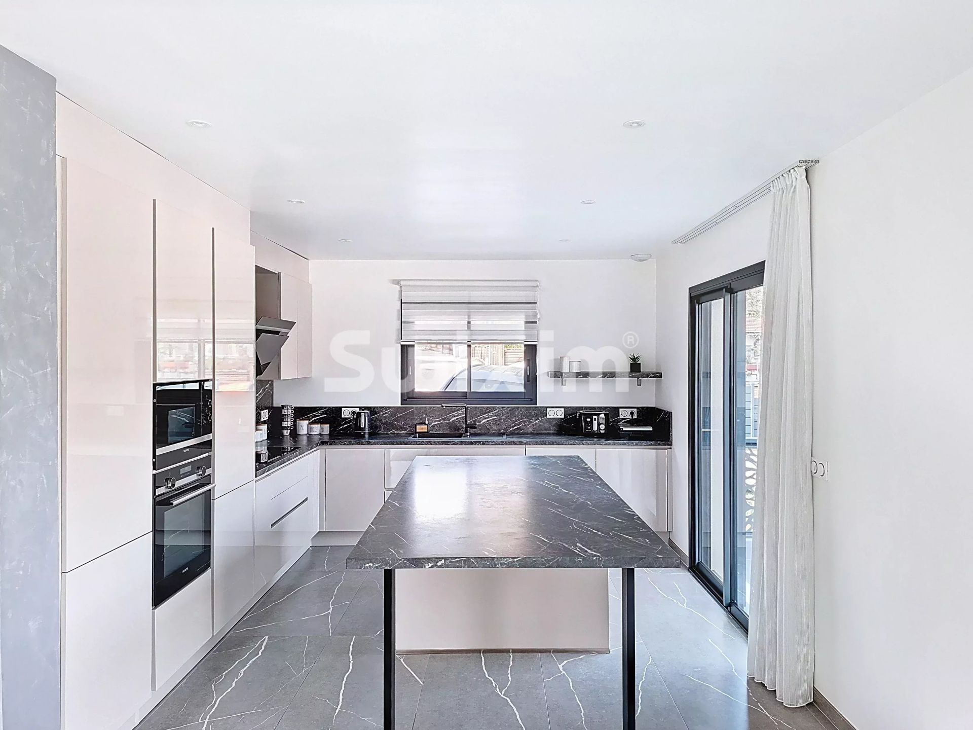 casa 6 Camere in vendita su Valserhône (01200)