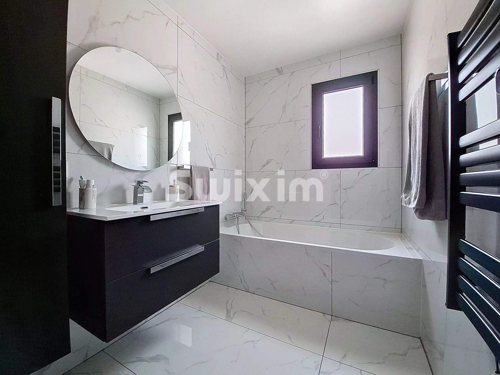 casa 6 Camere in vendita su Valserhône (01200)