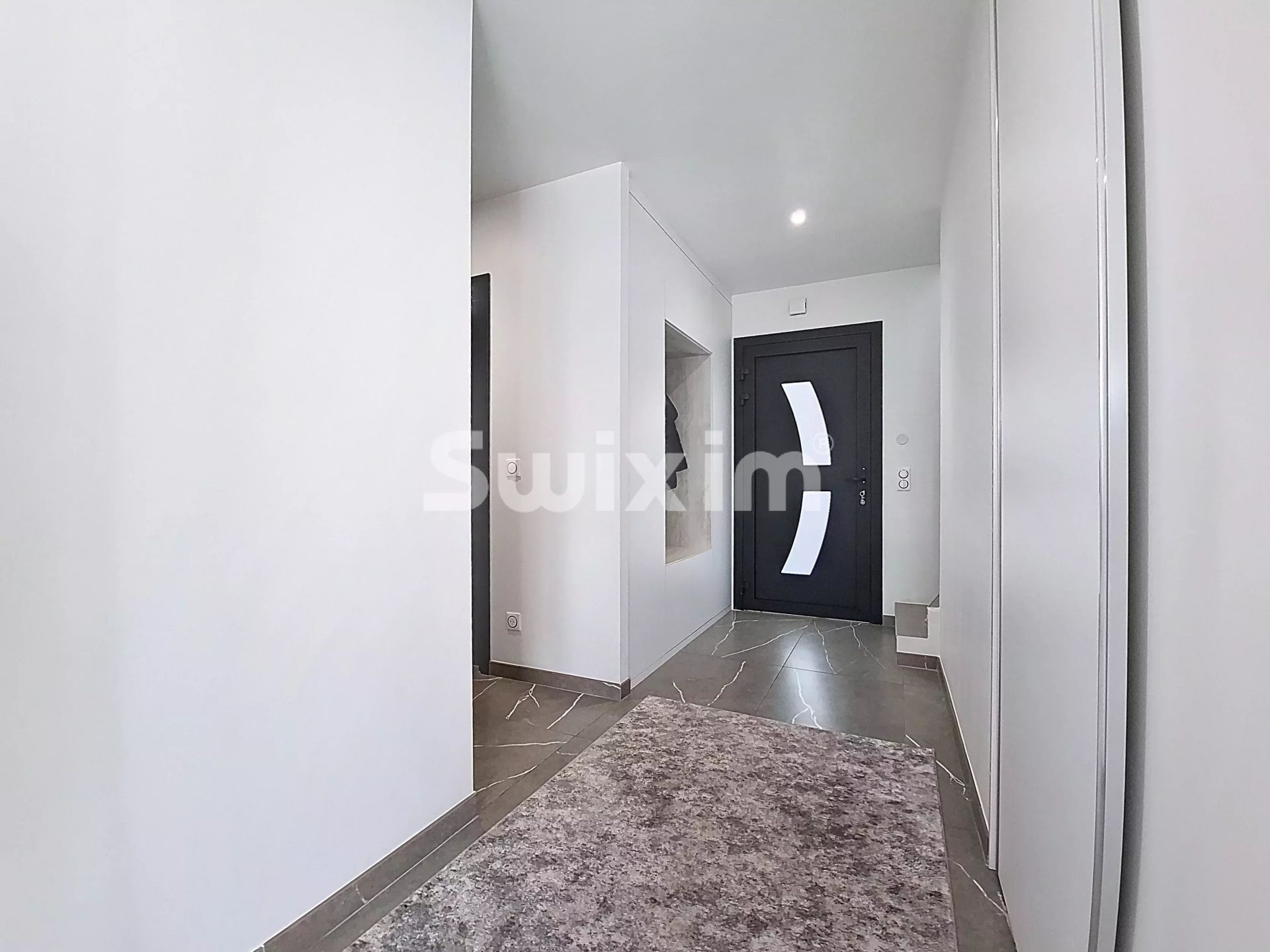 casa 6 Camere in vendita su Valserhône (01200)