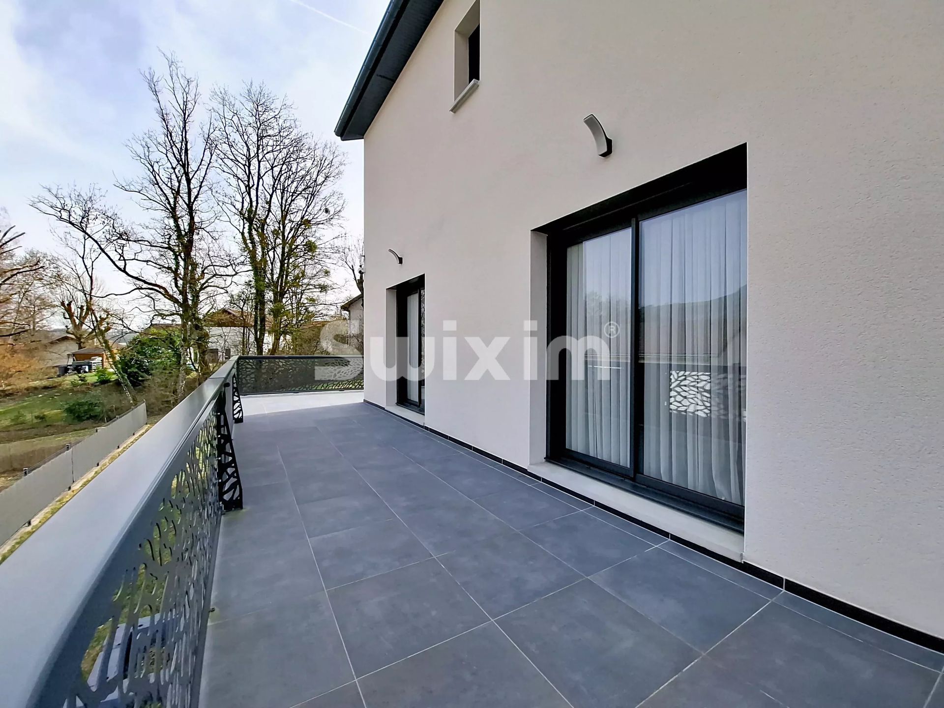 casa 6 Camere in vendita su Valserhône (01200)