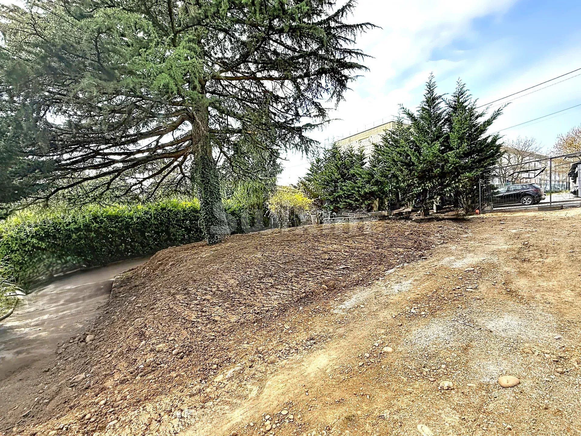 house 6 Rooms for sale on Sainte-Foy-lès-Lyon (69110)