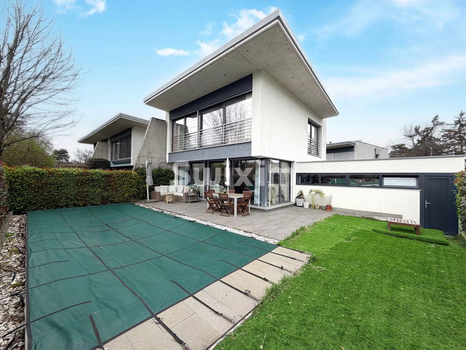 house 5 Rooms for sale on Vessy (1234)