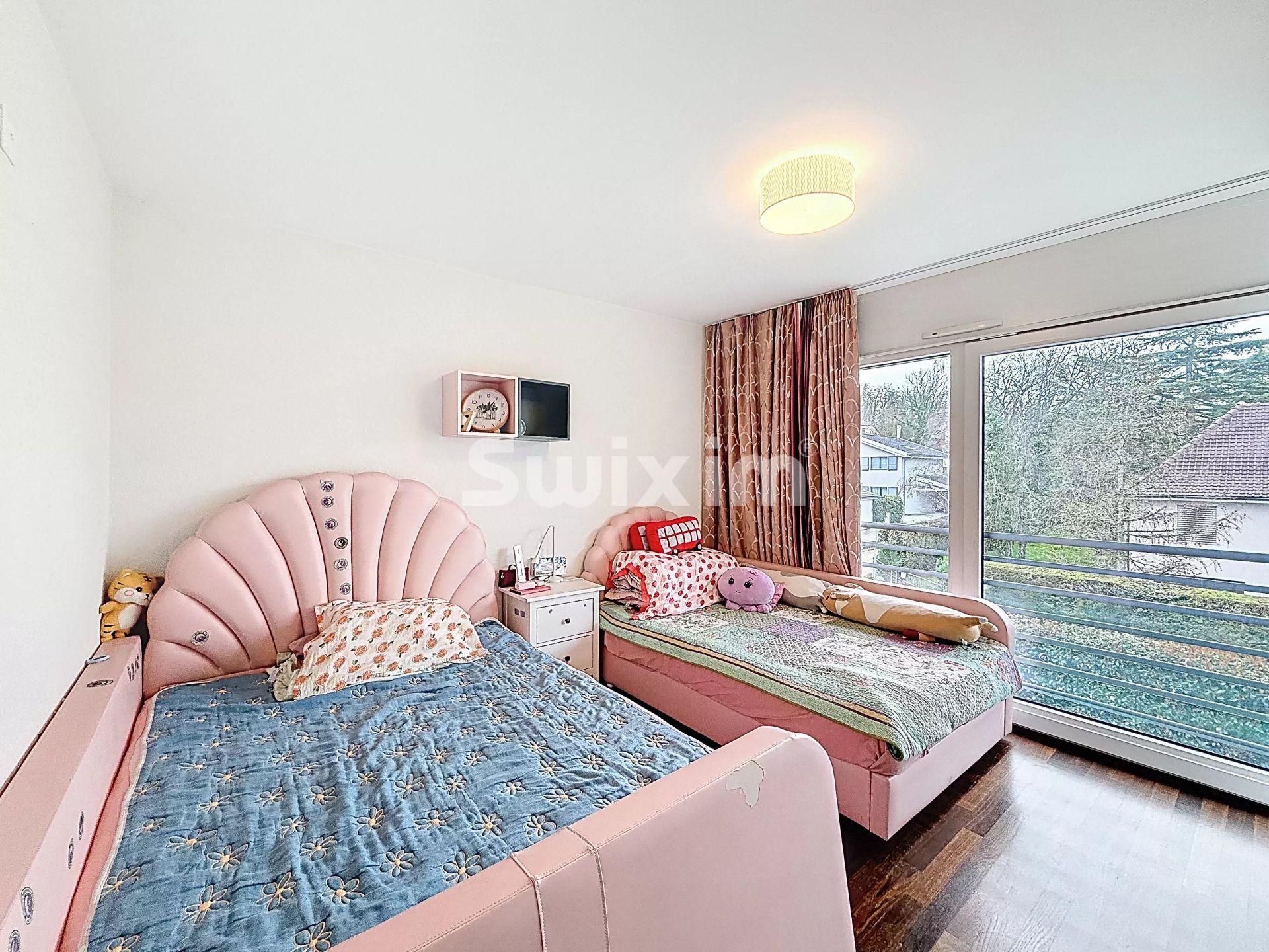 house 5 Rooms for sale on Vessy (1234)