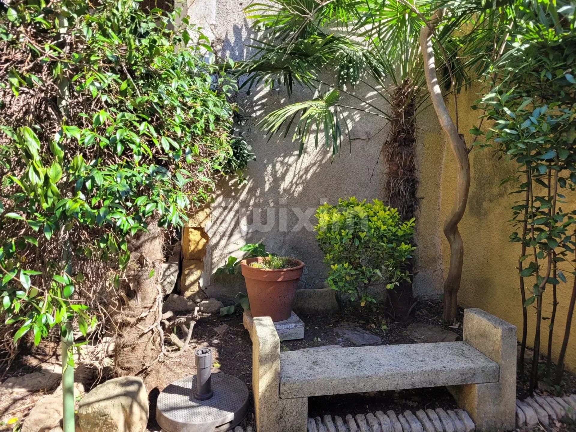 casa 10 Salas en venta en Uzès (30700)