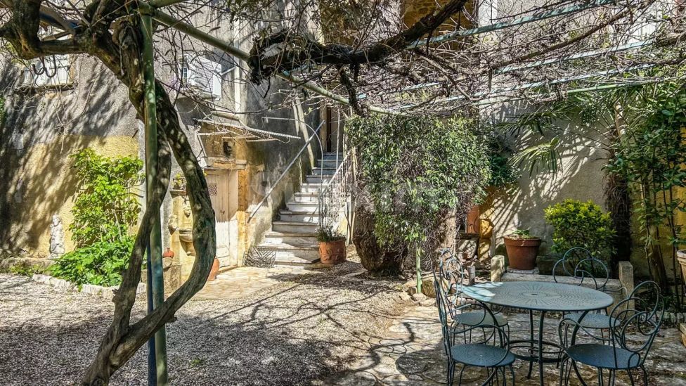 Vendita Casa Uzès 10&nbsp;Camere 157&nbsp;m²